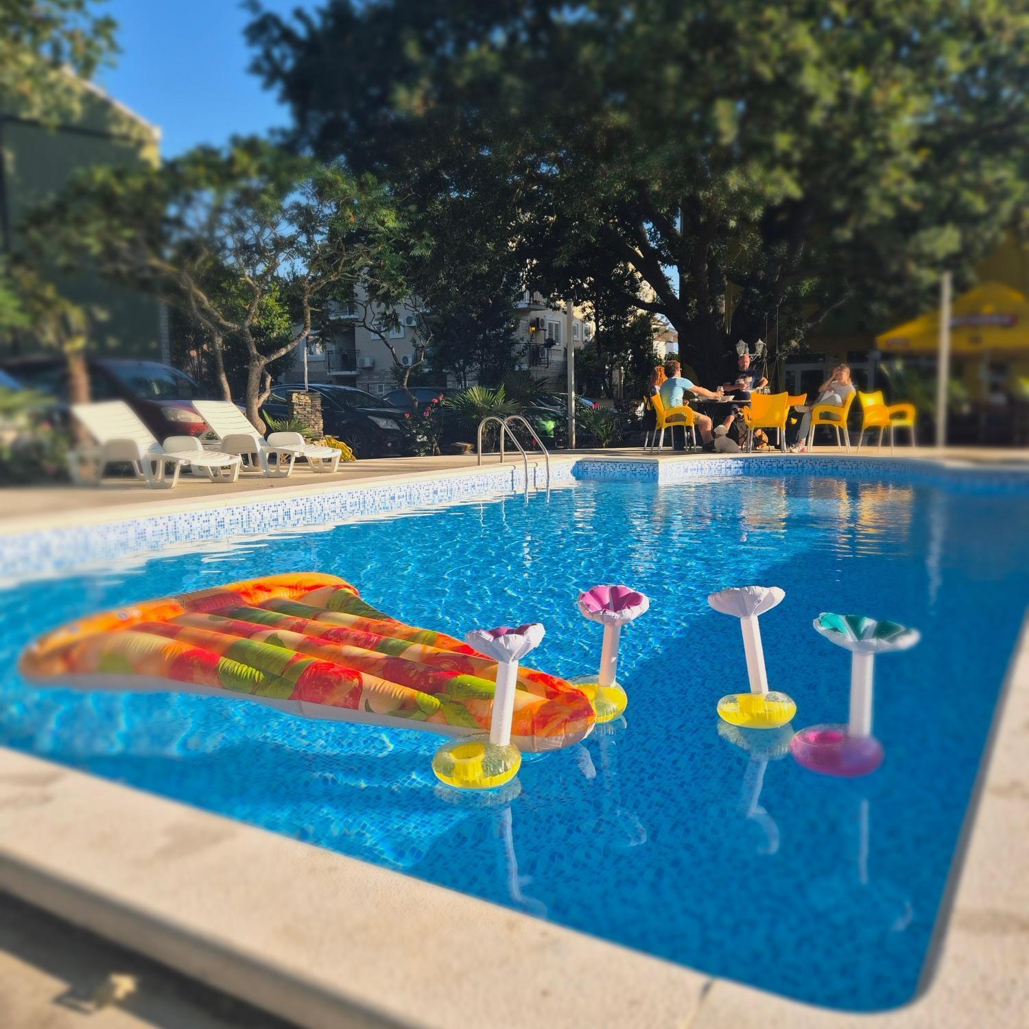 Biergarten メドゥリン エクステリア 写真